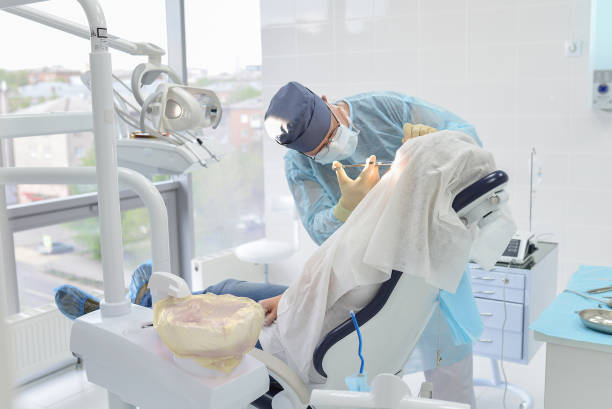 Best Tooth Infection Emergency Dentist  in Plandome, NY